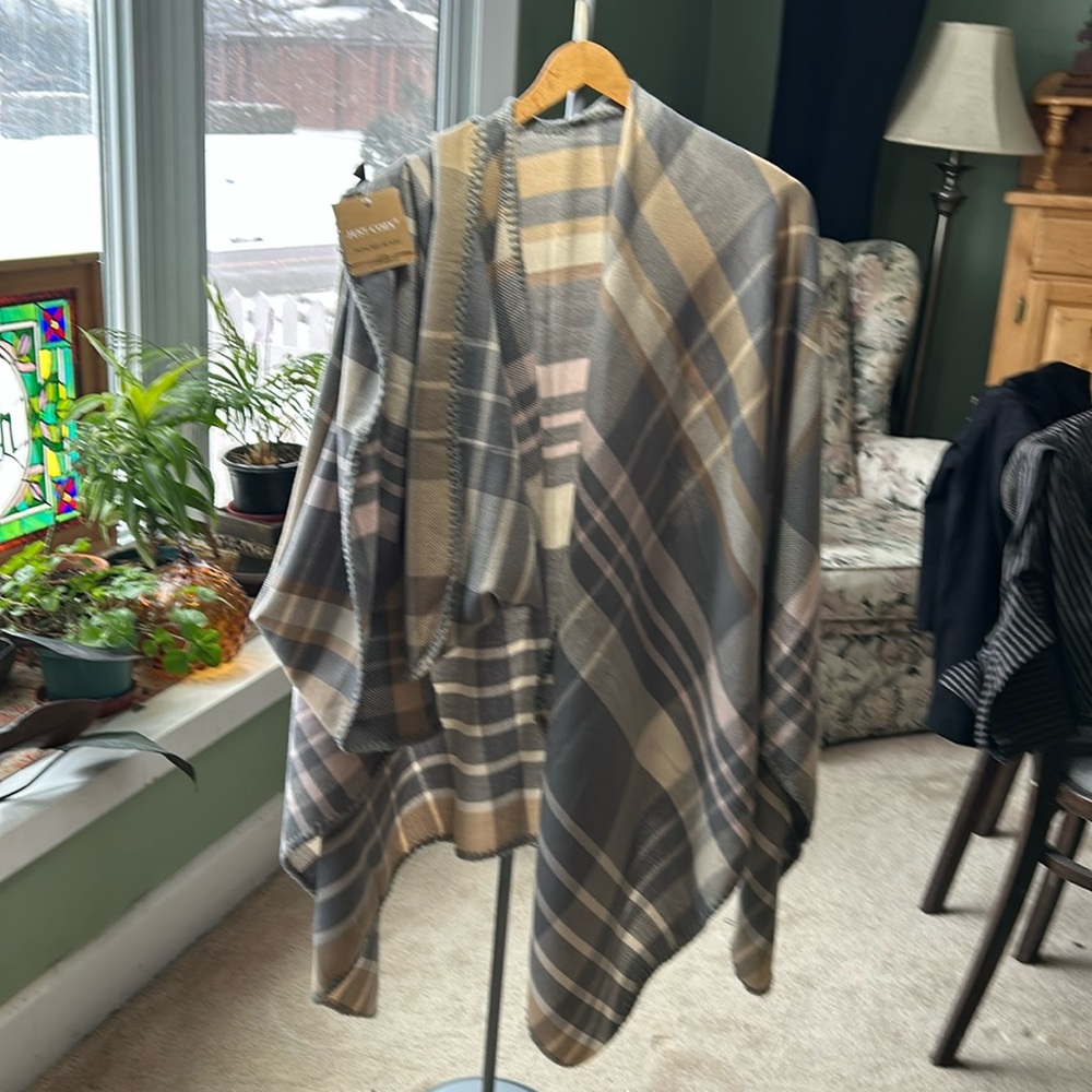 NWT PONCHO SCARF